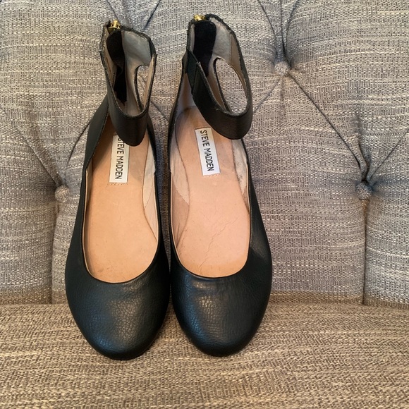 Black Steve Madden flats! Only worn ONCE!!! - Picture 3 of 4